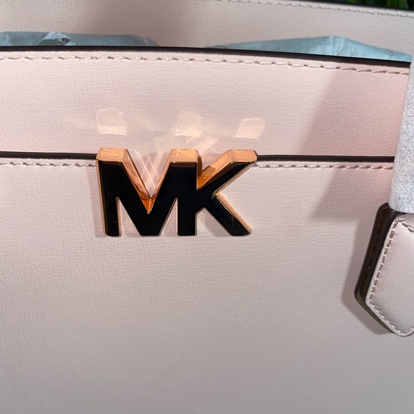 SOLD Authentic Michael Kors bag - Picture 2 of 4